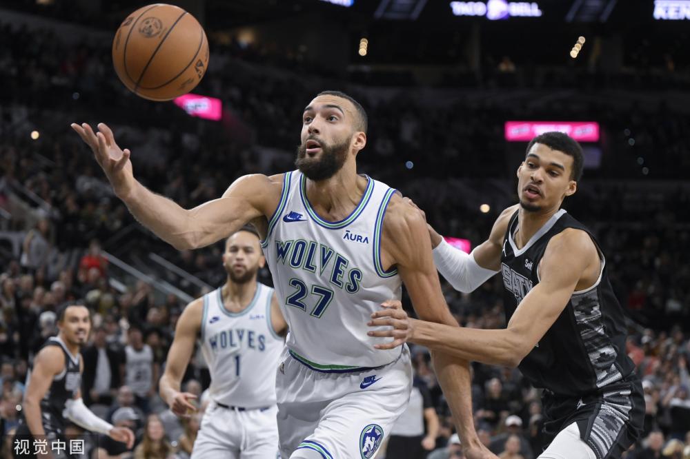 湖人敗給邁阿密三分狂潮.