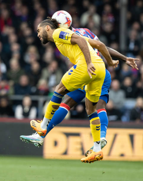 圍的緊張 圍的緊張